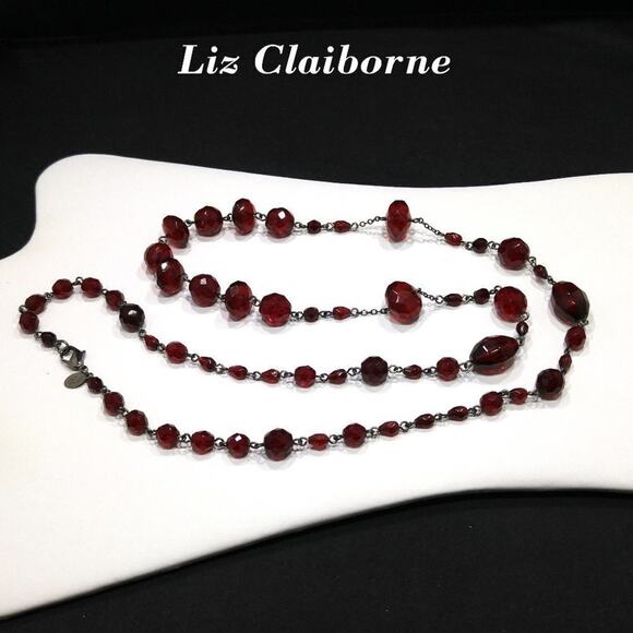 Liz Claiborne Long Red Beaded Necklace 34 Inch Faceted Glass Beads Vintage - Picture 7 of 7